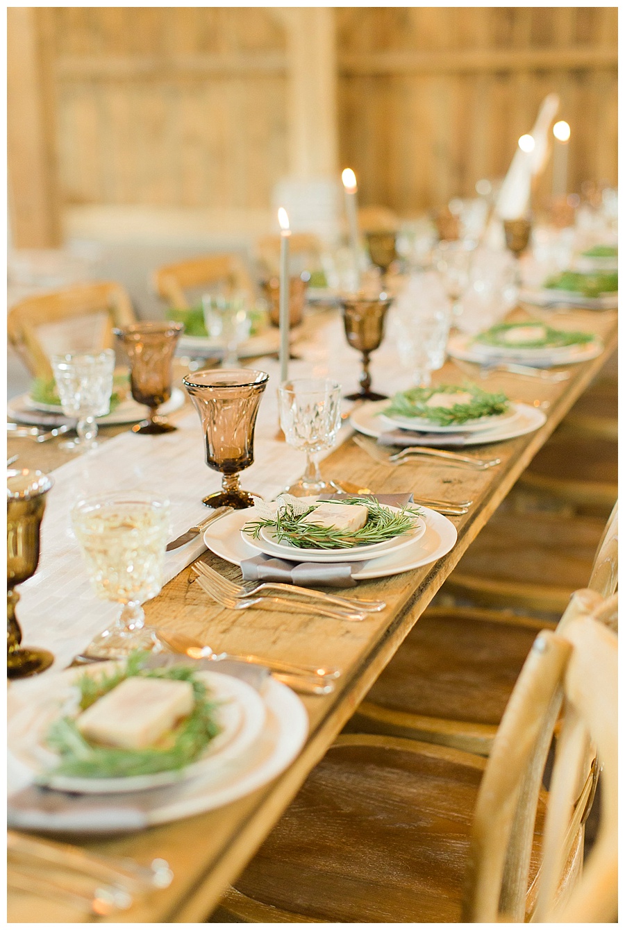family-style-greenery-wedding-reception