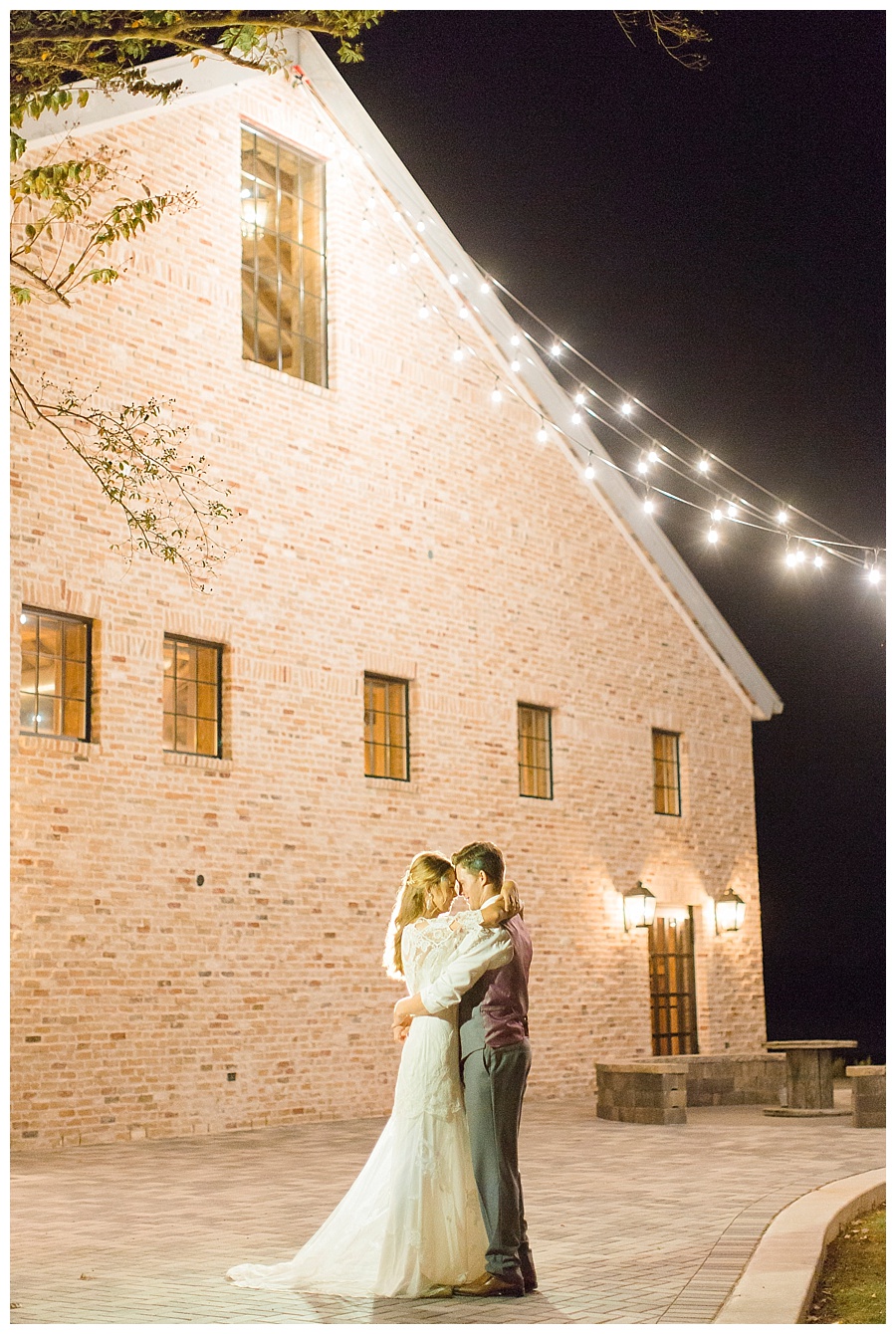 brick-barn-wedding-reception